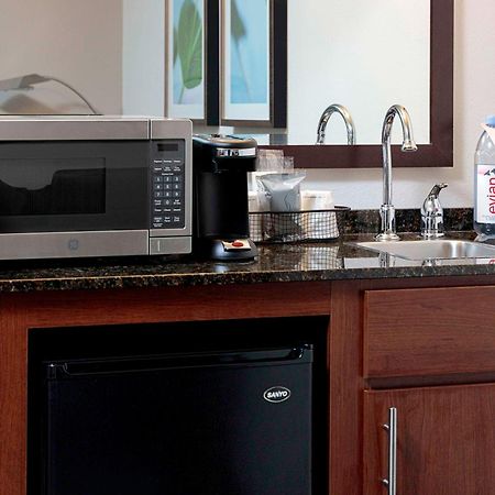 Hyatt Place Detroit/Ливония Екстериор снимка