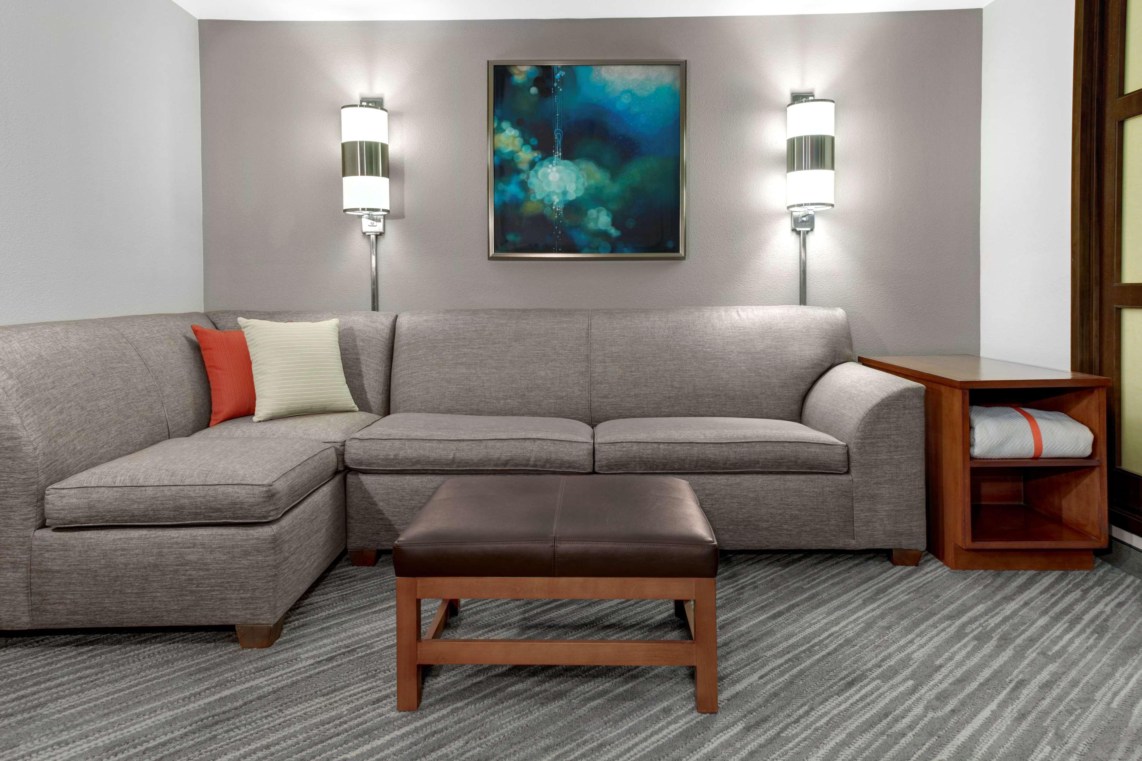 Hyatt Place Detroit/Ливония Екстериор снимка
