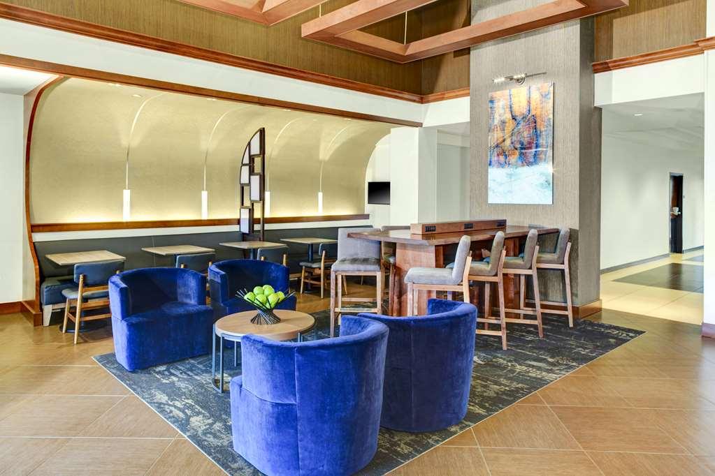 Hyatt Place Detroit/Ливония Интериор снимка