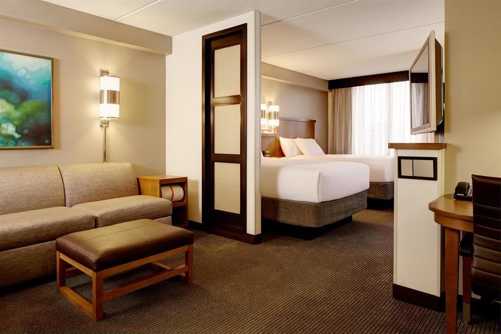 Hyatt Place Detroit/Ливония Екстериор снимка